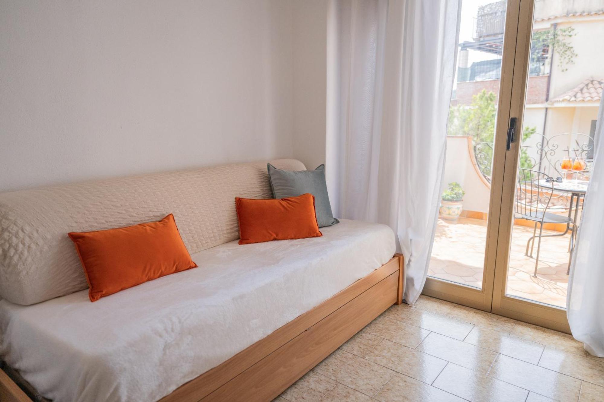 Bed and Breakfast Casa Pertosa Таормина Номер фото